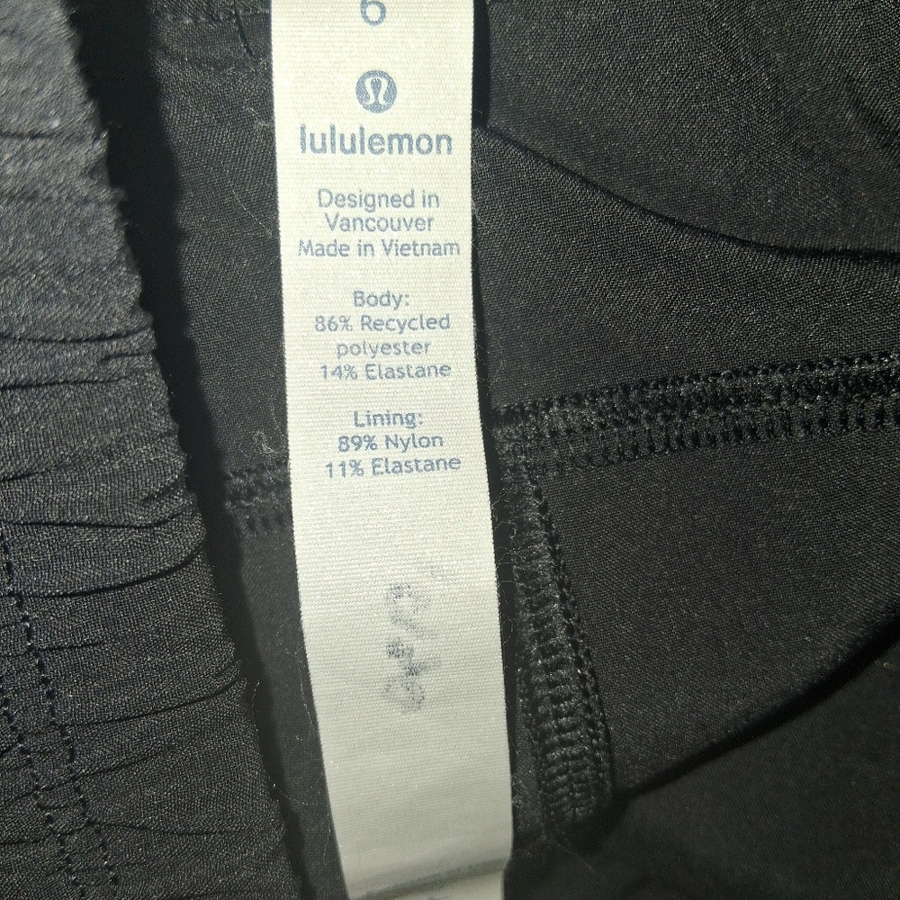 lululemon athletica Black Straight Leg cropped Pants - Picture 3 of 7